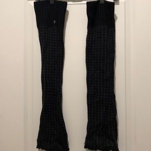 Super cute and warm Lululemon leg warmers